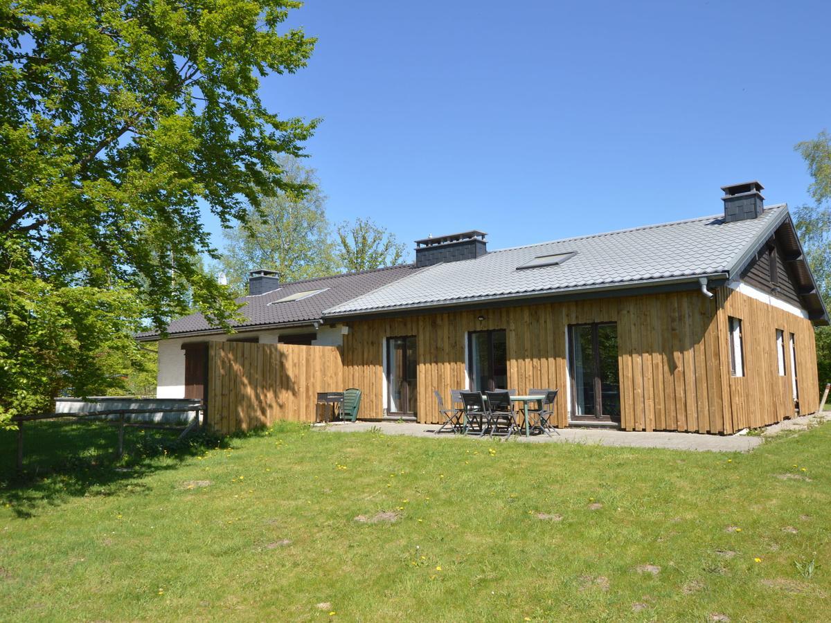 Quaint Cottage In Mont Near High Fens Nature Park Malmedy Eksteriør billede