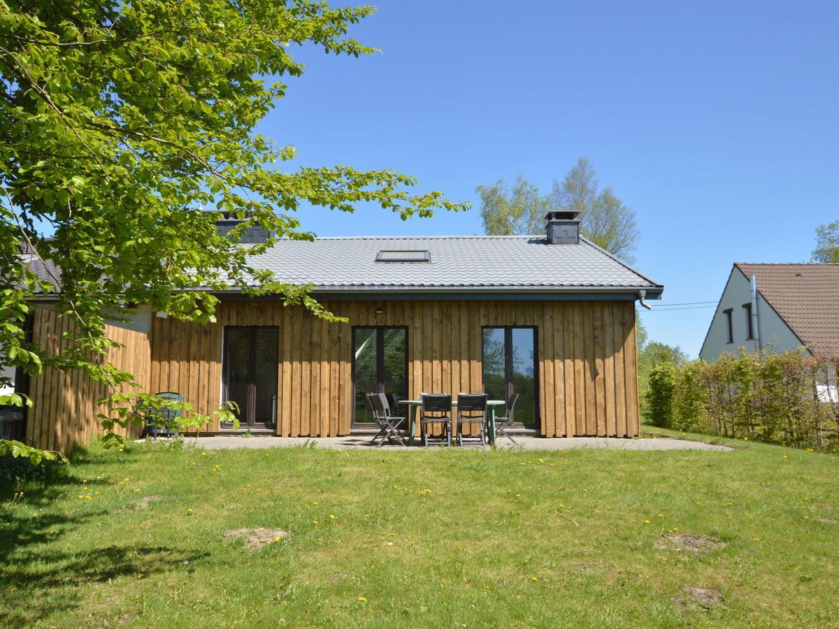 Quaint Cottage In Mont Near High Fens Nature Park Malmedy Eksteriør billede